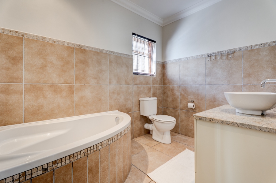 4 Bedroom Property for Sale in Myburgh Park Western Cape